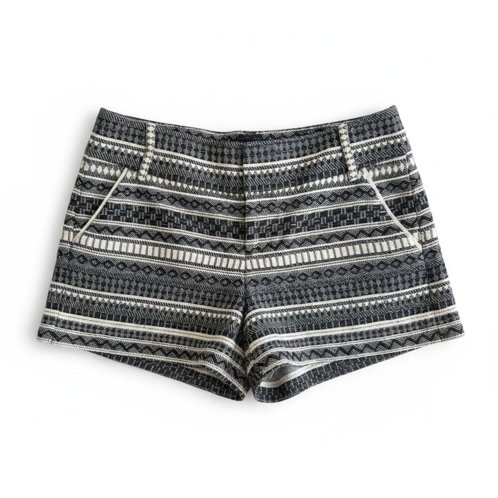 Alice + Olivia Navy Blue/White Geometric Jacquard Geometric Shorts 2 - EUC